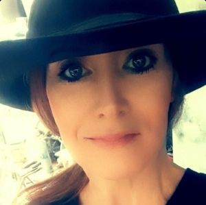 Meet your Posher, Carrie